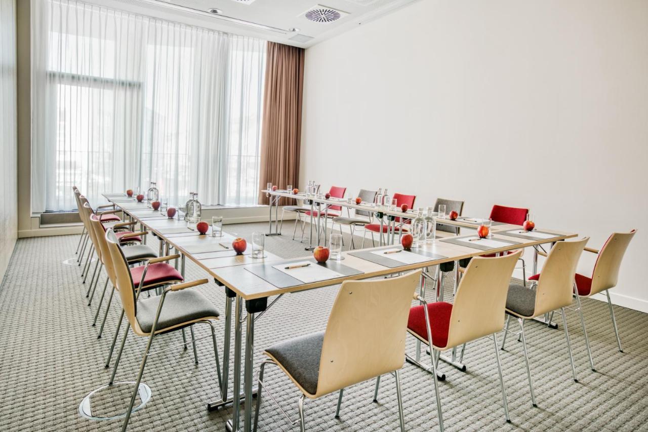 Intercityhotel Hamburg-Barmbek Exterior photo